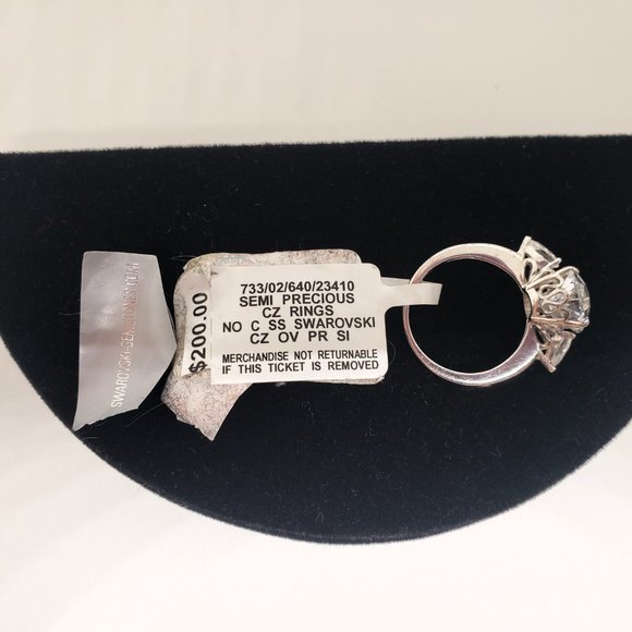 Semi Precious Swarovski Cubic Zirconia Ring (Size 7) - Picture 8 of 11